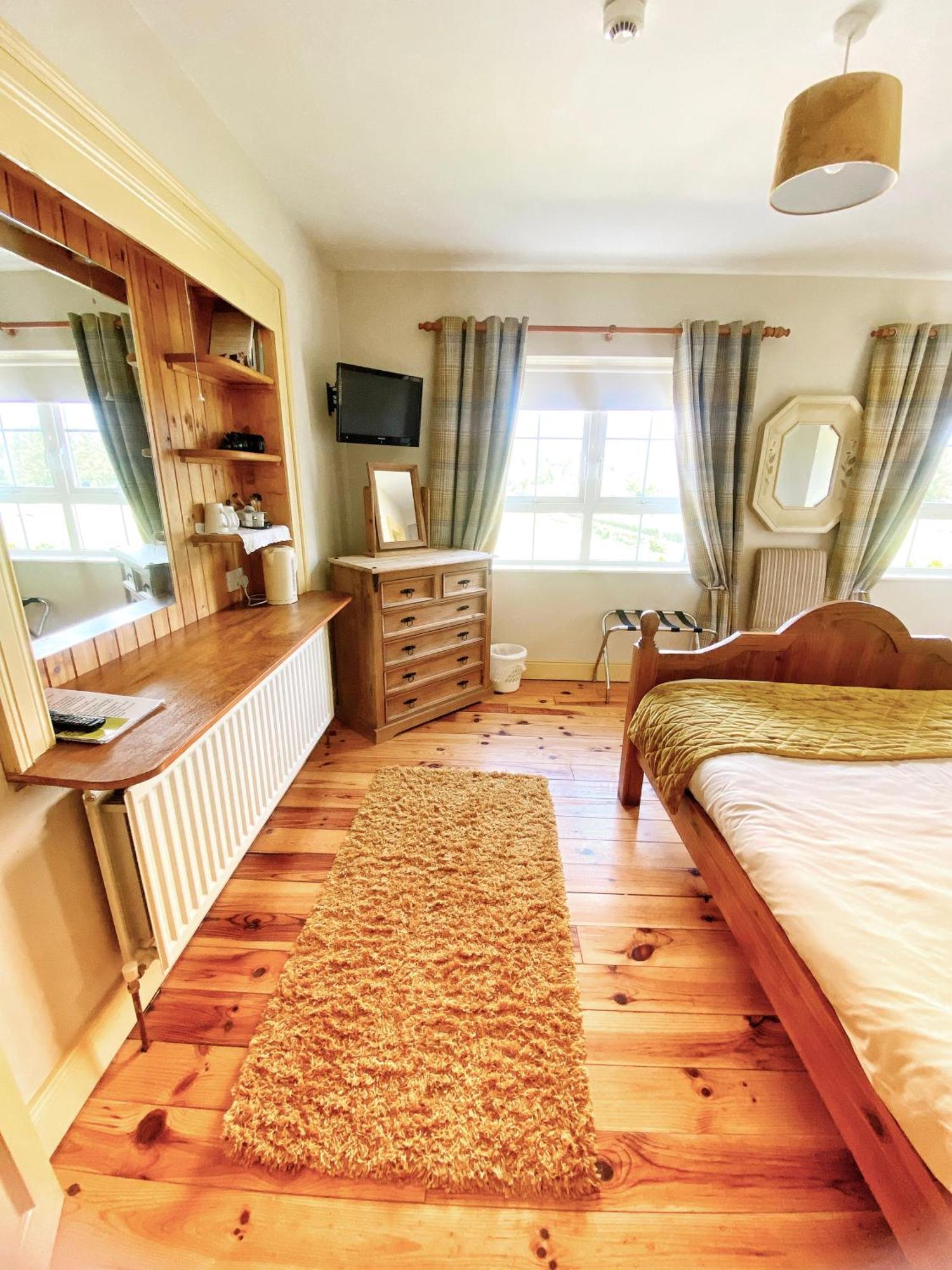 Dulrush Lodge Guest House, Restaurant And Self-Catering Belleek Ngoại thất bức ảnh